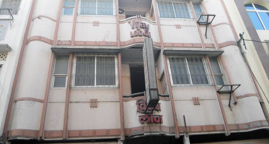 Hotel Vijay Palace, Indore 1